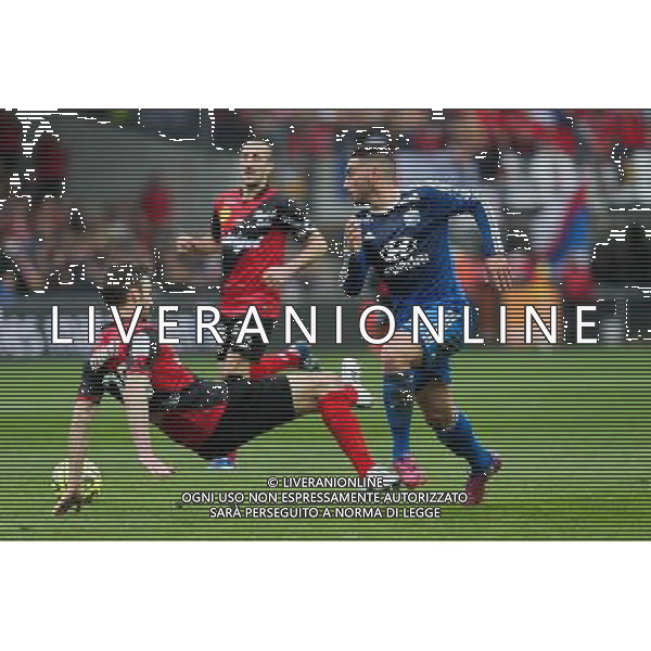Jordan FERRI / Christophe KERBRAT - Carton Rouge - 04.04.2015 - Guingamp / Lyon - 31eme journee de Ligue 1 Photo : Vincent Michel / Icon Sport /Agenzia Aldo Liverani sas - ITALY ONLY - EDITORIAL USE ONLY