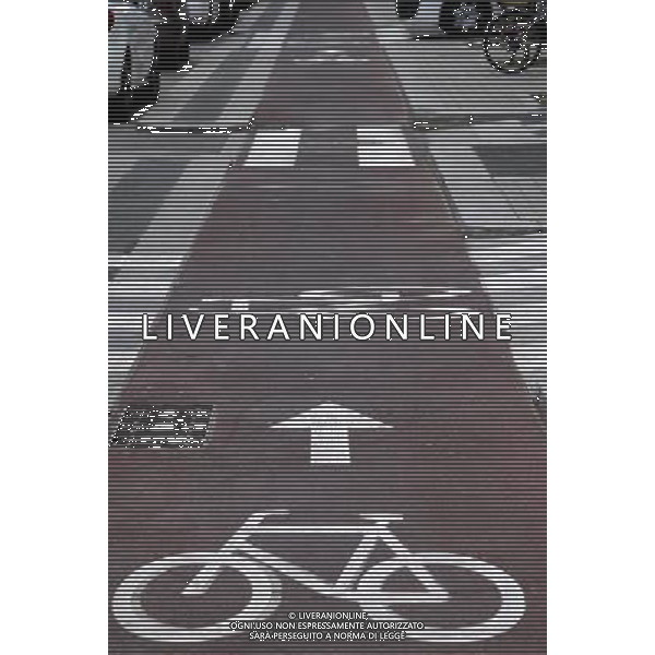 Milano Situazioni Milano - 03.04.2015 Nella Foto:Pista Ciclabile /Ph.Vitez-Ag. Aldo Liverani