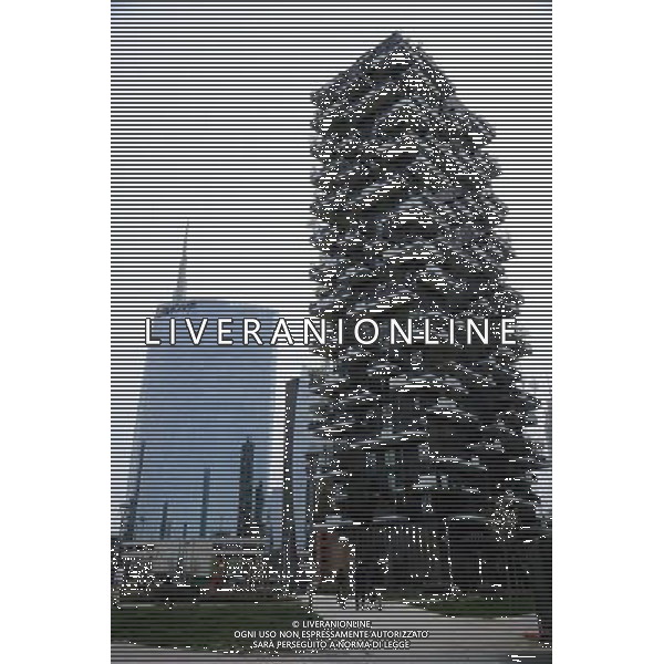 Milano Situazioni Milano - 03.04.2015 Nella Foto:Nuovi Palazzi zona Isola/Porta Garibaldi \'Verde Verticale\' e Nuovi Palazzi dell\'Unicredit /Ph.Vitez-Ag. Aldo Liverani