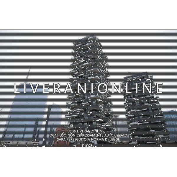 Milano Situazioni Milano - 03.04.2015 Nella Foto:Nuovi Palazzi zona Isola/Porta Garibaldi \'Verde Verticale\' e Nuovi Palazzi dell\'Unicredit /Ph.Vitez-Ag. Aldo Liverani