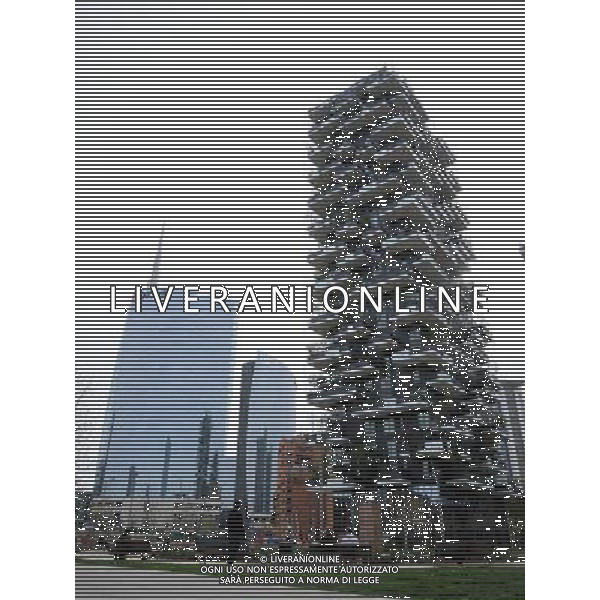 Milano Situazioni Milano - 03.04.2015 Nella Foto:Nuovi Palazzi zona Isola/Porta Garibaldi \'Verde Verticale\' e Nuovi Palazzi dell\'Unicredit /Ph.Vitez-Ag. Aldo Liverani