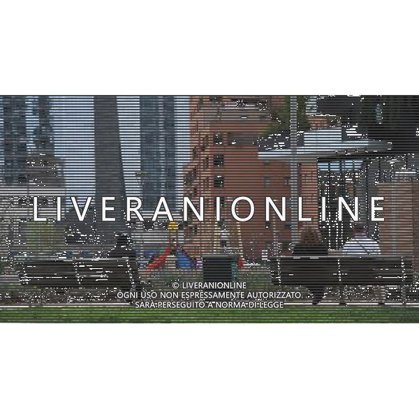 Milano Situazioni Milano - 03.04.2015 Nella Foto:Parco,Panchine /Ph.Vitez-Ag. Aldo Liverani