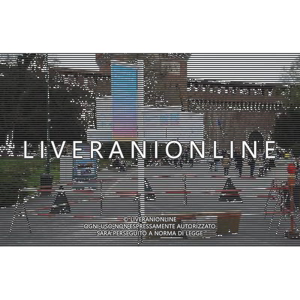 Milano Situazioni Milano - 03.04.2015 Nella Foto:Nuova Installazione per la rete WIFI EXPO 2015 #NEVICATA 14 in Piazza Castello Sforzesco /Ph.Vitez-Ag. Aldo Liverani