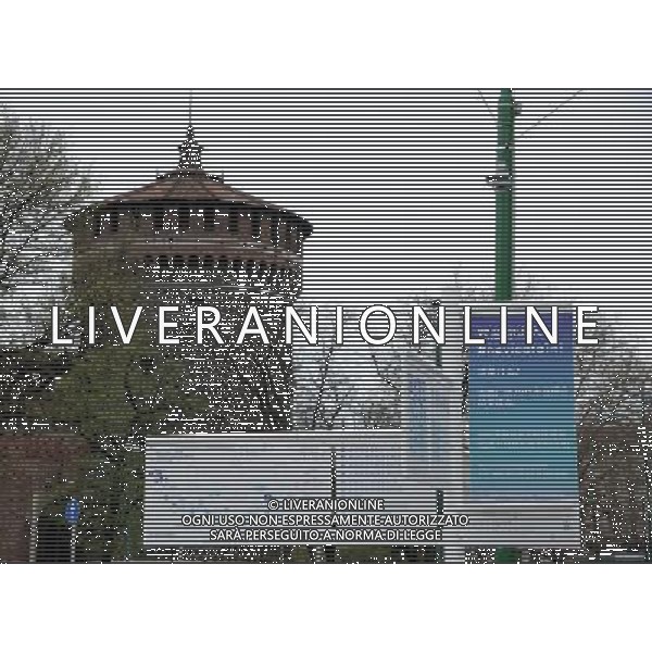 Milano Situazioni Milano - 03.04.2015 Nella Foto:Nuova Installazione per la rete WIFI EXPO 2015 #NEVICATA 14 in Piazza Castello Sforzesco /Ph.Vitez-Ag. Aldo Liverani