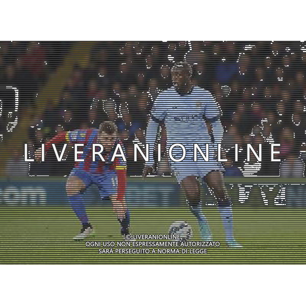 Manchester City\'s Yaya Toure holds off the challenge from Crystal Palace\'s James McArthur Photographer Ashley Western/CameraSport Football - Barclays Premiership - Crystal Palace v Manchester City - Monday 6th April 2015 - Selhurst Park - London © CameraSport - 43 Linden Ave. Countesthorpe. Leicester. England. LE8 5PG - Tel: +44 (0) 116 277 4147 - admin@camerasport.com - www.camerasport.com AG ALDO LIVERANI SAS ONLY ITALY