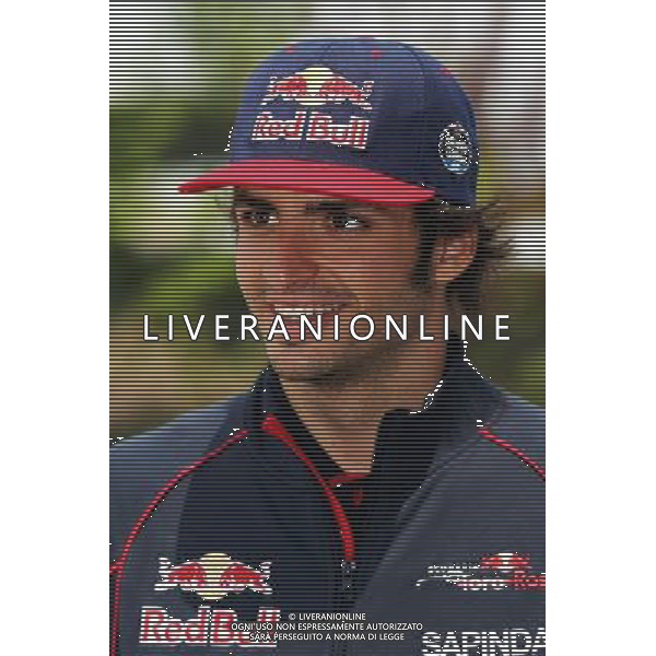 Carlos Sainz Jr (ESP) Scuderia Toro Rosso. 09.04.2015. Formula 1 World Championship, Rd 3, Chinese Grand Prix, Shanghai, China, Preparation Day. /Agenzia Aldo Liverani sas - ITALY ONLY - EDITORIAL USE ONLY - GP F1 CINA