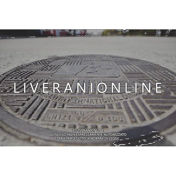 A circuit manhole cover. 09.04.2015. Formula 1 World Championship, Rd 3, Chinese Grand Prix, Shanghai, China, Preparation Day. /Agenzia Aldo Liverani sas - ITALY ONLY - EDITORIAL USE ONLY - GP F1 CINA