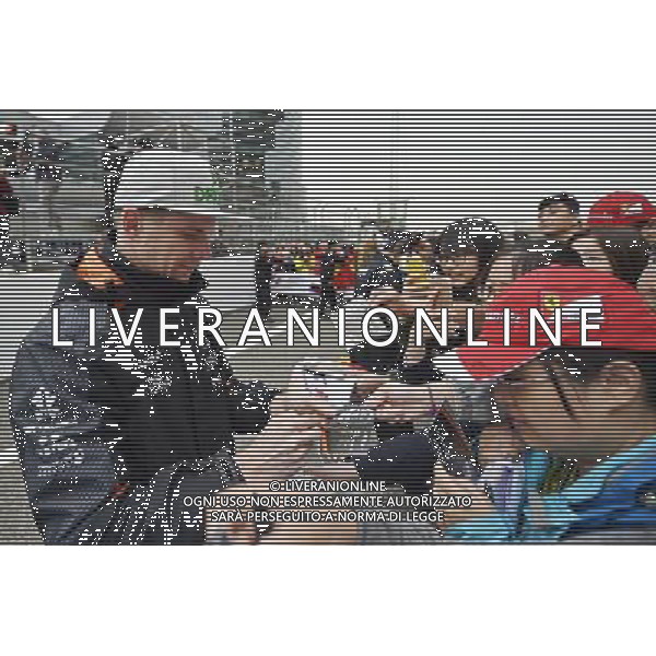 Nico Hulkenberg (GER) Sahara Force India F1 signs autographs for the fans. 09.04.2015. Formula 1 World Championship, Rd 3, Chinese Grand Prix, Shanghai, China, Preparation Day. /Agenzia Aldo Liverani sas - ITALY ONLY - EDITORIAL USE ONLY - GP F1 CINA