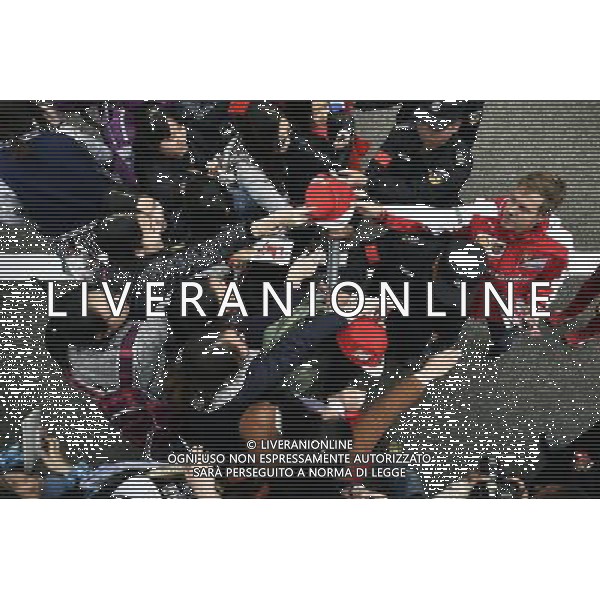 Sebastian Vettel (GER) Ferrari signs autographs for the fans. 09.04.2015. Formula 1 World Championship, Rd 3, Chinese Grand Prix, Shanghai, China, Preparation Day. /Agenzia Aldo Liverani sas - ITALY ONLY - EDITORIAL USE ONLY - GP F1 CINA