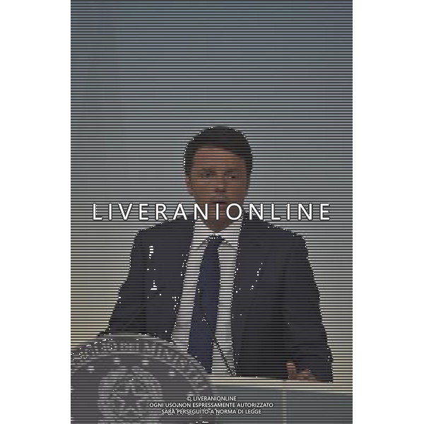 Conferenza in sala stampa del Premier Matteo Renzi a Palazzo Chigi Roma 09 aprile 2015 ©Corradetti/Agenzia Aldo Liverani sas