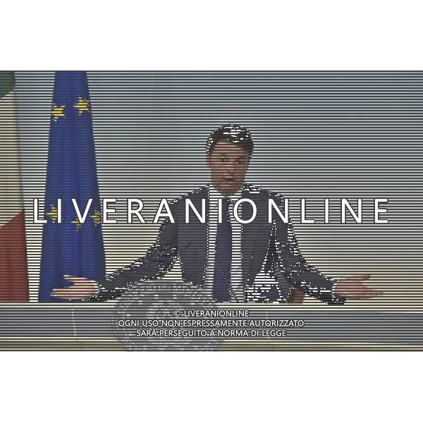Conferenza in sala stampa del Premier Matteo Renzi a Palazzo Chigi Roma 09 aprile 2015 ©Corradetti/Agenzia Aldo Liverani sas