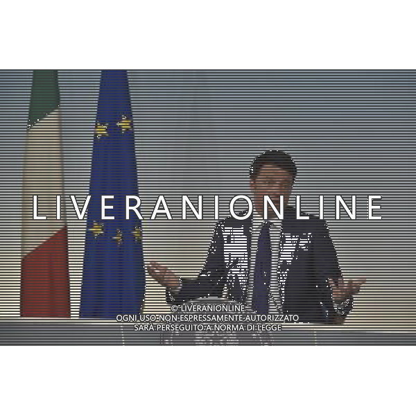 Conferenza in sala stampa del Premier Matteo Renzi a Palazzo Chigi Roma 09 aprile 2015 ©Corradetti/Agenzia Aldo Liverani sas