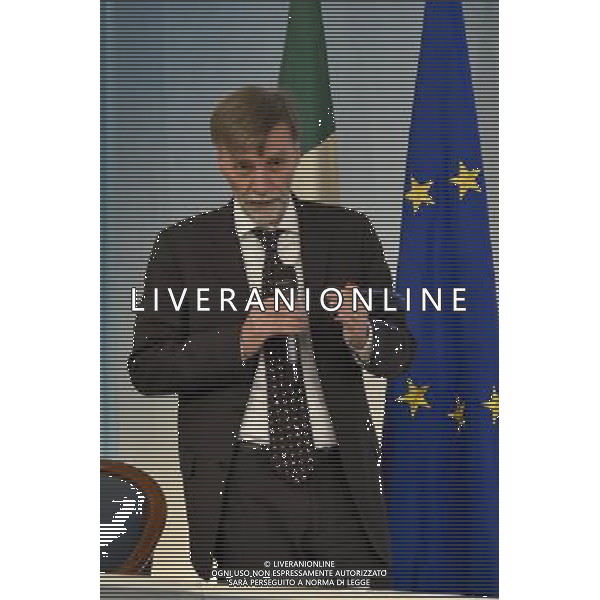 Roma - 10/04/2014 - Palazzo Chigi - Conferenza stampa di Graziano Delrio iniziativa \' Cantieri in Comune \' - nella foto: Il ministro delle infrastrutture Graziano Delrio / Ph. Fabrizio Corradetti - Ag. Aldo Liverani sas