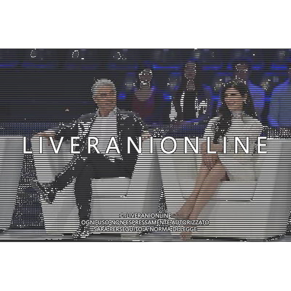 Roma - 09/04/2015 - Studi Rai Nomentano - La puntata Kick off della trsmissione TV \' Si puo\' fare \' condotta da Carlo Conti - nella foto: Biagio Izzo e Pamela Prati / Ph. Fabrizio Corradetti - Ag. Aldo Liverani sas