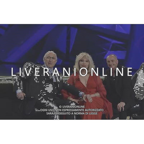 Roma - 09/04/2015 - Studi Rai Nomentano - La puntata Kick off della trsmissione TV \' Si puo\' fare \' condotta da Carlo Conti - nella foto: La giuria Pippo Baudo Amanda Lear e Yuri Chechi / Ph. Fabrizio Corradetti - Ag. Aldo Liverani sas