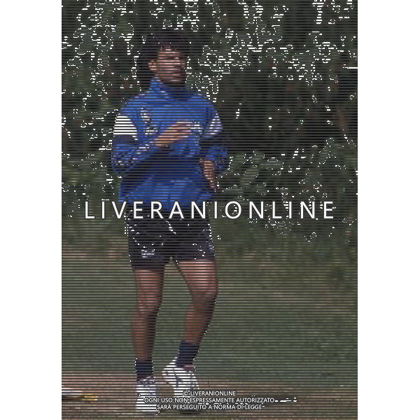 RETROSPETTIVA SANDRO TOVALIERI CALCIATORE NELLA FOTO SANDRO TOVALIERI CON LA MAGLIA DEL L\'ATALANTA AG ALDO LIVERANI SAS