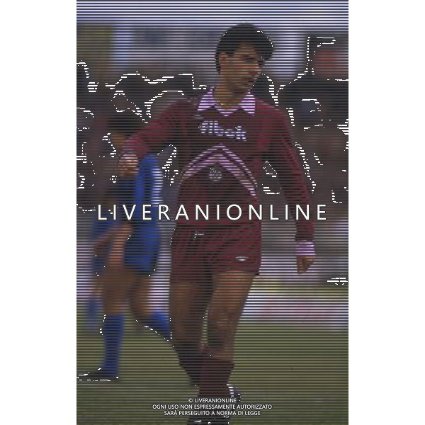 RETROSPETTIVA SANDRO TOVALIERI CALCIATORE NELLA FOTO SANDRO TOVALIERI CON LA MAGLIA DELL\'AREZZO AG ALDO LIVERANI SAS