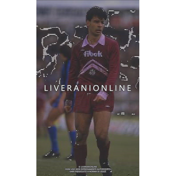 RETROSPETTIVA SANDRO TOVALIERI CALCIATORE NELLA FOTO SANDRO TOVALIERI CON LA MAGLIA DELL\'AREZZO AG ALDO LIVERANI SAS