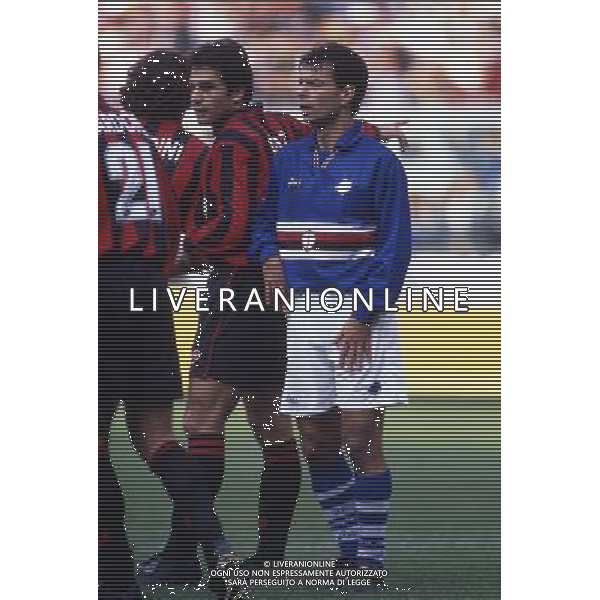 RETROSPETTIVA SANDRO TOVALIERI CALCIATORE NELLA FOTO SANDRO TOVALIERI CON LA MAGLIA DELLA SAMPDORIA AG ALDO LIVERANI SAS