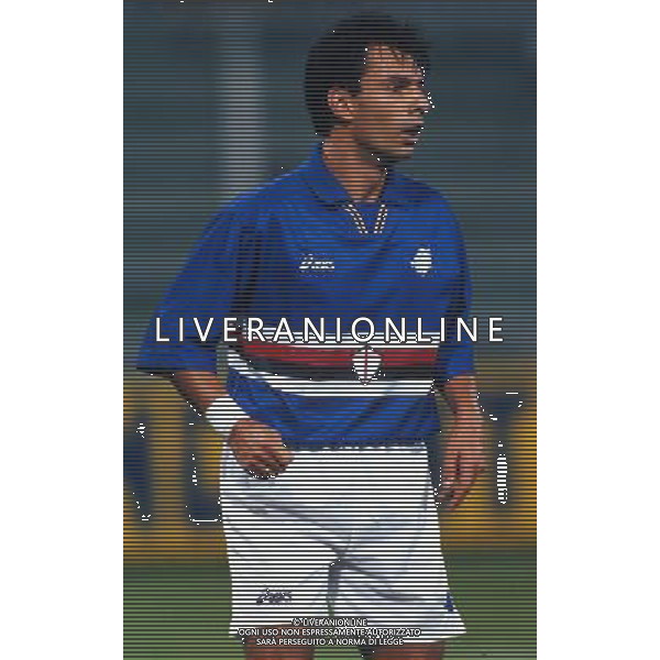 RETROSPETTIVA SANDRO TOVALIERI CALCIATORE NELLA FOTO SANDRO TOVALIERI CON LA MAGLIA DELLA SAMPDORIA AG ALDO LIVERANI SAS