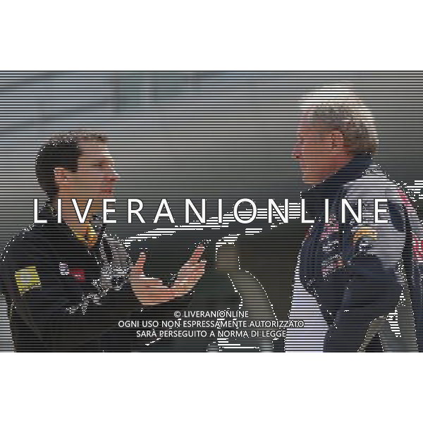 Remi Taffin (FRA) Renault Sport F1 Head of track operations and Dr Helmut Marko (AUT) Red Bull Motorsport Consultant 11.04.2015. Formula 1 World Championship, Rd 3, Chinese Grand Prix, Shanghai, China, Qualifying Day. AG ALDO LIVERANI SAS ONLY ITALY