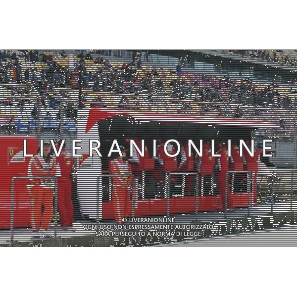 Ferrari pit gantry. 11.04.2015. Formula 1 World Championship, Rd 3, Chinese Grand Prix, Shanghai, China, Qualifying Day. AG ALDO LIVERANI SAS ONLY ITALY