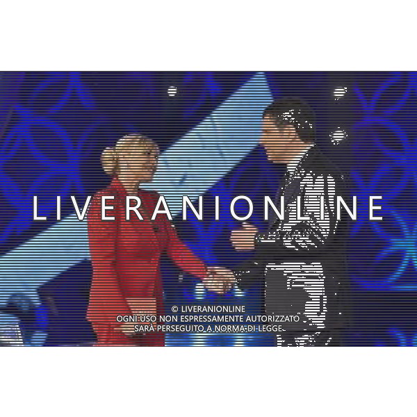 Roma - 11/04/2015 - Auditorium Rai - Prima puntata della trasmissione TV \' Senza parole \' condotta da Antonella Clerici - nella foto: Antonella Clerici e Fabrizio Frizzi / Ph. Fabrizio Corradetti - Ag. Aldo Liverani sas