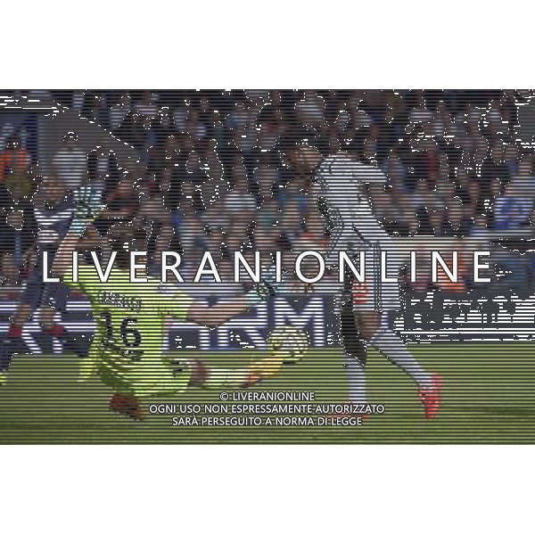 Cedric CARRASSO / Michy BATSHUAYI - 12.04.2015 - Bordeaux / Marseille - 32eme journee de Ligue 1 Photo : Caroline Blumberg / Icon Sport *** Local Caption *** AG ALDO LIVERANI SAS ONLY ITALY *** Local Caption *** AG ALDO LIVERANI SAS ONLY ITALY