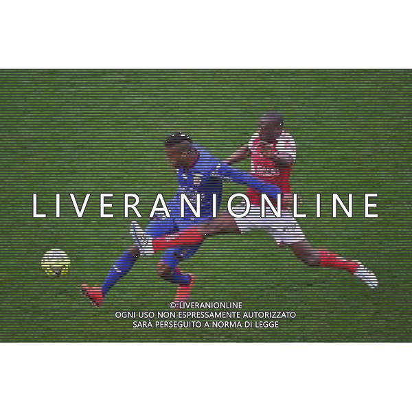 Alassane PLEA / Mohamed FOFANA - 12.04.2015 - Reims / Nice - 32eme journee de Ligue 1 Photo : Dave Winter / Icon Sport AG ALDO LIVERANI SAS ONLY ITALY