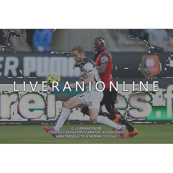Reynald LEMAITRE / Abdoulaye DOUCOURE - 12.04.2015 - Rennes / Guingamp - 32eme journee de Ligue 1 Photo : Vincent Michel / Icon Sport AG ALDO LIVERANI SAS ONLY ITALY