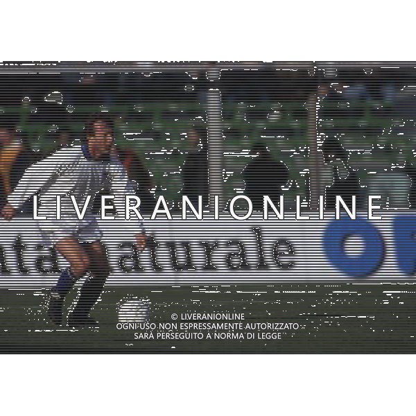 RETROSPETTIVA MANNINI MORENO CALCIATORE NELLA FOTO MANNINI MORENO CON LA MAGLIA DELLA NAZIONALE ITALIANA AG ALDO LIVERANI SAS