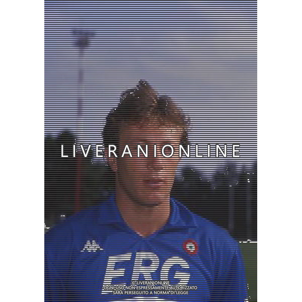 RETROSPETTIVA MANNINI MORENO CALCIATORE NELLA FOTO MANNINI MORENO CON LA MAGLIA DELLA SAMPDORIA AG ALDO LIVERANI SAS
