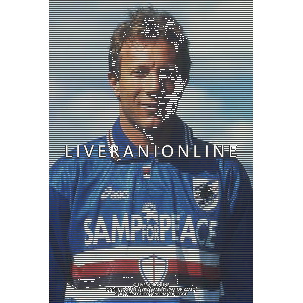 RETROSPETTIVA MANNINI MORENO CALCIATORE NELLA FOTO MANNINI MORENO CON LA MAGLIA DELLA SAMPDORIA AG ALDO LIVERANI SAS