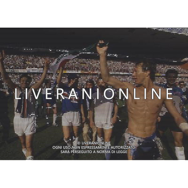 RETROSPETTIVA MANNINI MORENO CALCIATORE NELLA FOTO MANNINI MORENO CON LA MAGLIA DELLA SAMPDORIA FESTA SCUDETTO 1990 AG ALDO LIVERANI SAS