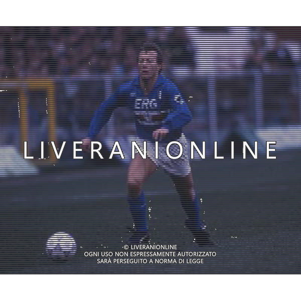 RETROSPETTIVA MANNINI MORENO CALCIATORE NELLA FOTO MANNINI MORENO CON LA MAGLIA DELLA SAMPDORIA AG ALDO LIVERANI SAS