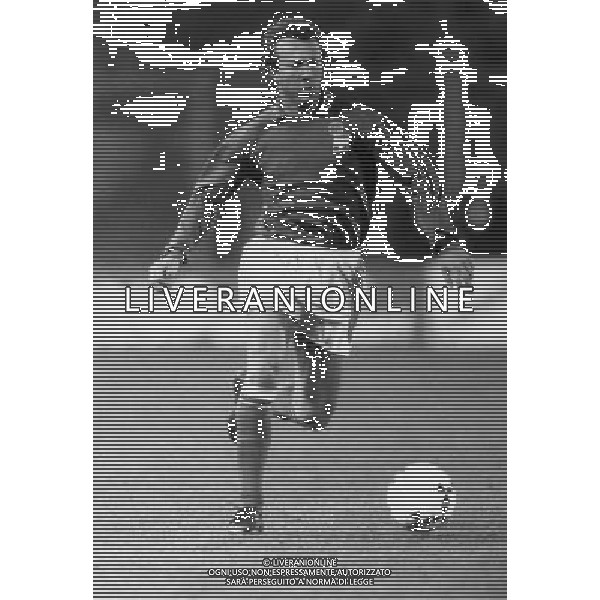 RETROSPETTIVA MANNINI MORENO CALCIATORE NELLA FOTO MANNINI MORENO CON LA MAGLIA DELLA NAZIONALE ITALIANA AG ALDO LIVERANI SAS