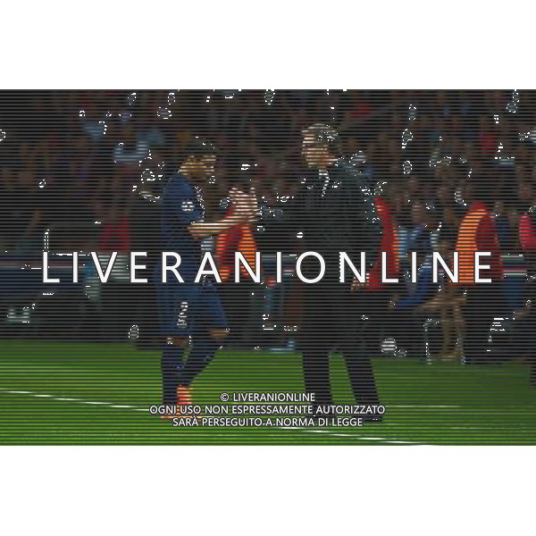 Blessure Thiago SILVA / Laurent BLANC - 15.04.2015 - Paris Saint Germain / Barcelone - 1/4Finale Aller Champions League Photo : Dave Winter / Icon Sport AG ALDO LIVERANI SAS ONLY ITALY
