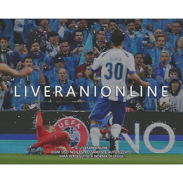 firo Fu§ball, Fussball, 15.04.2015 Uefa Champions League, CL Saison 2014/2015 CHL Viertelfinale, Hinspiel FC Porto - FCB FC Bayern MŸnchen Muenchen FCB Torwart TorhŸter Goalkeeper Manuel Neuer, zum Strafsto§, Elfmeter, Elfer, Strafstoss, Zweikampf Duell $worldrights Es gelten unsere AGB, einsehbar auf www.firosportphoto.de copyright by firo sportphoto: Coesfelder Str.207 48249 DŸlmen www.firosportphoto.de mail@firosportphoto.de (V o l k s b a n k B o c h u m - W i t t e n ) BLZ.: 430 601 29 Kt. Nr.: 341 117 100 Tel:Ê 02594 - 9916004 Fax:Ê02594 - 9916005 ag aldo liverani sas only italy
