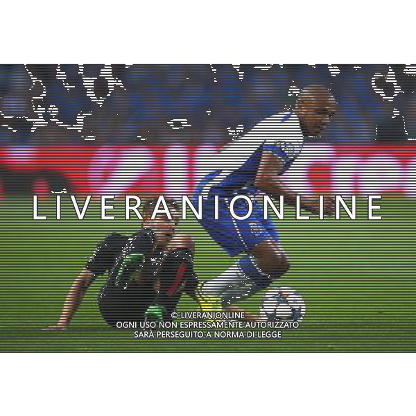 firo Fu§ball, Fussball, 15.04.2015 Uefa Champions League, CL Saison 2014/2015 CHL Viertelfinale, Hinspiel FC Porto - FCB FC Bayern MŸnchen Muenchen Zweikampf Duell, FCB Rafinha. FCP Yacine Brahimi $worldrights Es gelten unsere AGB, einsehbar auf www.firosportphoto.de copyright by firo sportphoto: Coesfelder Str.207 48249 DŸlmen www.firosportphoto.de mail@firosportphoto.de (V o l k s b a n k B o c h u m - W i t t e n ) BLZ.: 430 601 29 Kt. Nr.: 341 117 100 Tel:Ê 02594 - 9916004 Fax:Ê02594 - 9916005 ag aldo liverani sas only italy