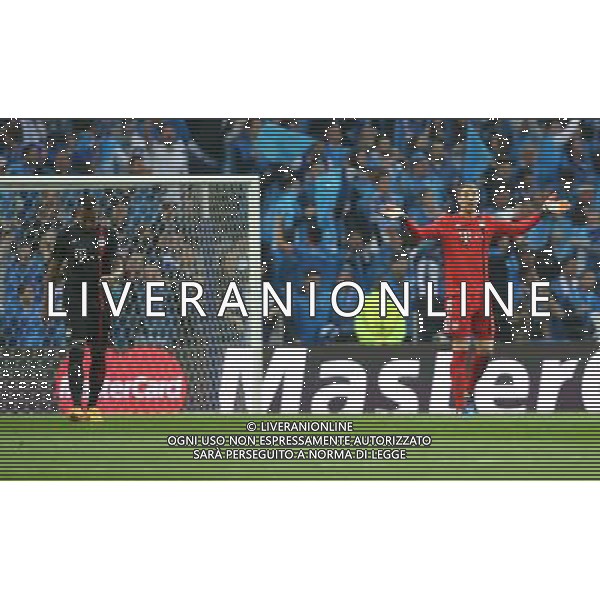 firo Fu§ball, Fussball, 15.04.2015 Uefa Champions League, CL Saison 2014/2015 CHL Viertelfinale, Hinspiel FC Porto - FCB FC Bayern MŸnchen Muenchen 3:1 FCB Torwart TorhŸter Goalkeeper Manuel Neuer, EnttŠuschung enttŠuscht Enttaeuschung enttaeuscht unzufrieden, Gestik, Geste, FCB JŽr™me Jerome Boateng $worldrights Es gelten unsere AGB, einsehbar auf www.firosportphoto.de copyright by firo sportphoto: Coesfelder Str.207 48249 DŸlmen www.firosportphoto.de mail@firosportphoto.de (V o l k s b a n k B o c h u m - W i t t e n ) BLZ.: 430 601 29 Kt. Nr.: 341 117 100 Tel:Ê 02594 - 9916004 Fax:Ê02594 - 9916005 AG ALDO LIVERANI SAS ONLY ITALY