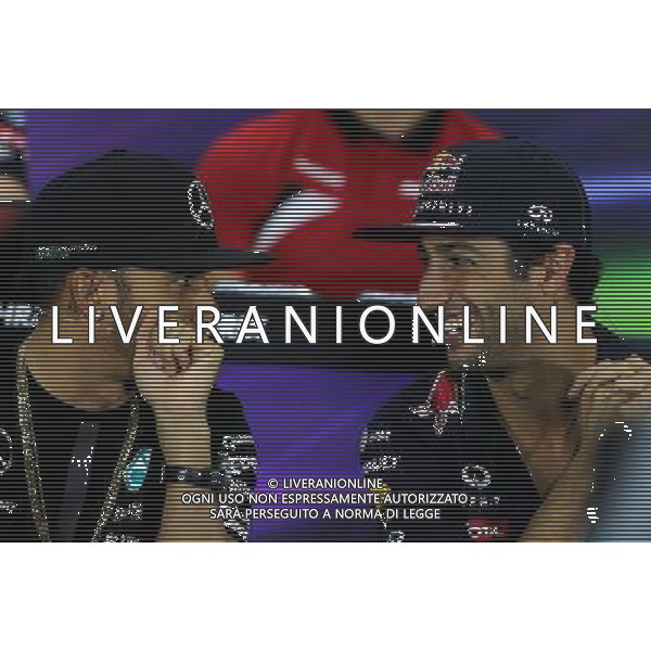 Lewis Hamilton (GBR), Mercedes AMG F1 Team and Daniel Ricciardo (AUS), Red Bull Racing 16.04.2015. Formula 1 World Championship, Rd 4, Bahrain Grand Prix, Sakhir, Bahrain, Preparation Day. AG ALDO LIVERANI SAS ONLY ITALY
