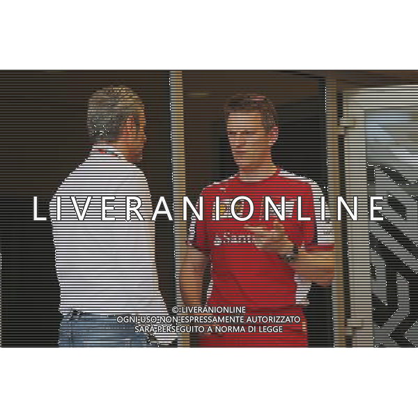 (L to R): Maurizio Arrivabene (ITA) Ferrari Team Principal with James Allison (GBR) Ferrari Chassis Technical Director. 16.04.2015. Formula 1 World Championship, Rd 4, Bahrain Grand Prix, Sakhir, Bahrain, Preparation Day. AG ALDO LIVERANI SAS ONLY ITALY