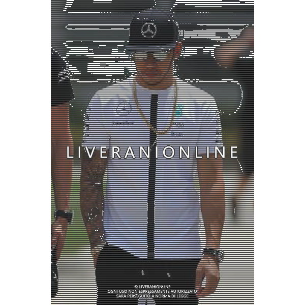 Lewis Hamilton (GBR), Mercedes AMG F1 Team 17.04.2015. Formula 1 World Championship, Rd 4, Bahrain Grand Prix, Sakhir, Bahrain, Practice Day /Agenzia Aldo Liverani Sas - ITALY ONLY - EDITORIAL USE ONLY - PROVE LIBERE