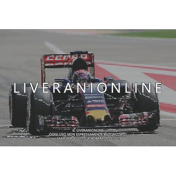 Max Verstappen (NLD) Scuderia Toro Rosso STR10. 17.04.2015. Formula 1 World Championship, Rd 4, Bahrain Grand Prix, Sakhir, Bahrain, Practice Day /Agenzia Aldo Liverani Sas - ITALY ONLY - EDITORIAL USE ONLY - PROVE LIBERE