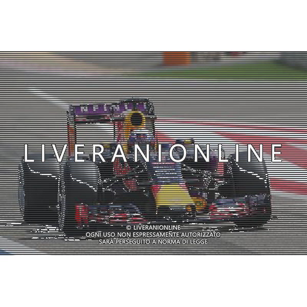 Daniel Ricciardo (AUS) Red Bull Racing RB11. 17.04.2015. Formula 1 World Championship, Rd 4, Bahrain Grand Prix, Sakhir, Bahrain, Practice Day /Agenzia Aldo Liverani Sas - ITALY ONLY - EDITORIAL USE ONLY - PROVE LIBERE