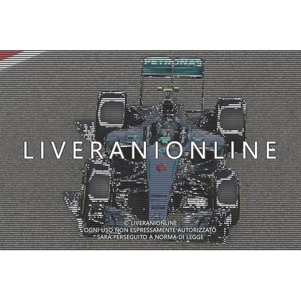 Nico Rosberg (GER) Mercedes AMG F1 W06. 18.04.2015. Formula 1 World Championship, Rd 4, Bahrain Grand Prix, Sakhir, Bahrain, Qualifying Day. AG ALDO LIVERANI SAS ONLY ITALY