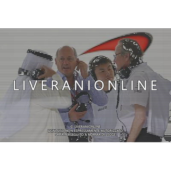 (L to R): Ron Dennis (GBR) McLaren Executive Chairman with Mansour Ojjeh, McLaren shareholder. 18.04.2015. Formula 1 World Championship, Rd 4, Bahrain Grand Prix, Sakhir, Bahrain, Qualifying Day. AG ALDO LIVERANI SAS ONLY ITALY