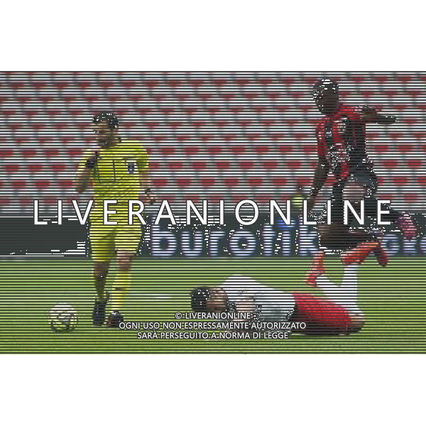 Ezequiel LAVEZZI / Nampalys MENDY - 18.04.2015 - Nice / Paris Saint Germain - 33eme journee de Ligue 1 Photo : Serge Haouzi / Icon Sport AG ALDO LIVERANI SAS ONLY ITALY
