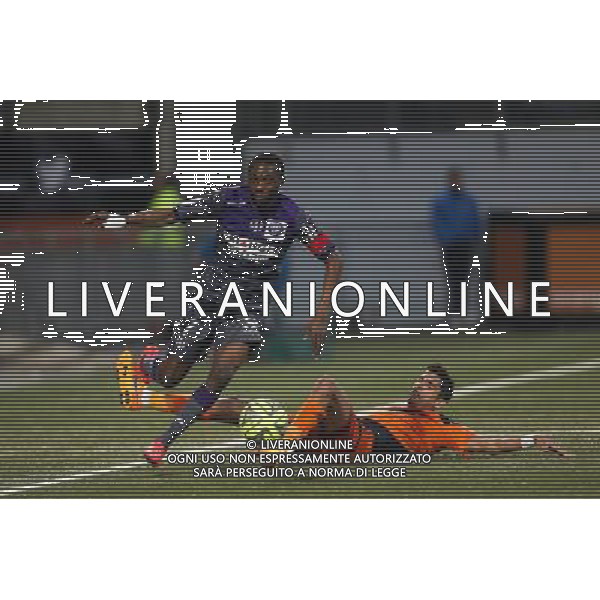 Jean Daniel AKPA AKPRO / Francois BELLUGOU - 18.04.2015 - Lorient / Toulouse - 33eme journee de Ligue 1 Photo : Vincent Michel / Icon Sport AG ALDO LIVERANI SAS ONLY ITALY