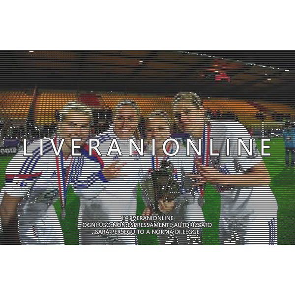 Joie Lyon - Ada HEGERBERG / Camille ABILY / Eugenie LE SOMMER / Corine PETIT - 18.04.2015 - Montpellier / Lyon - Finale Coupe de France -Calais Photo : Dave Winter / Icon Sport AG ALDO LIVERANI SAS ONLY ITALY
